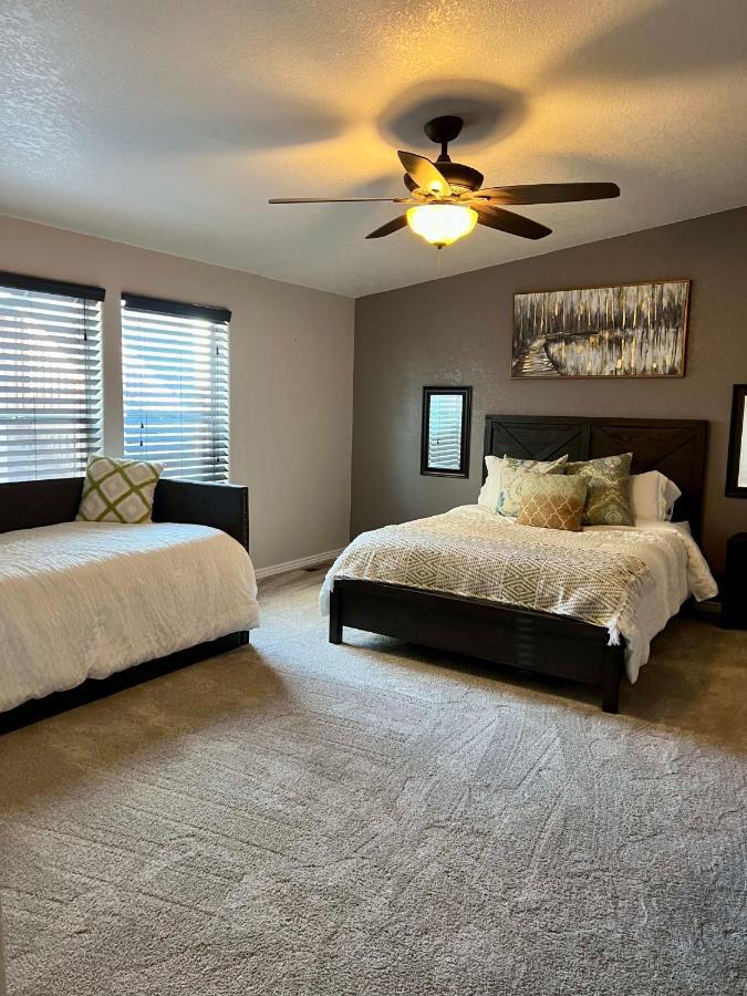 Parker Strip Pool House With Game Room! エクステリア 写真