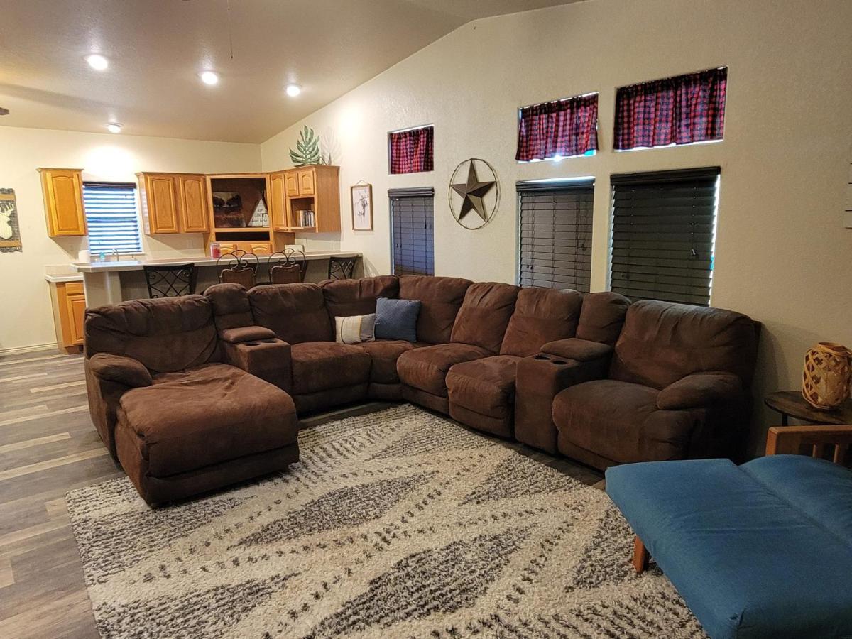 Parker Strip Pool House With Game Room! エクステリア 写真